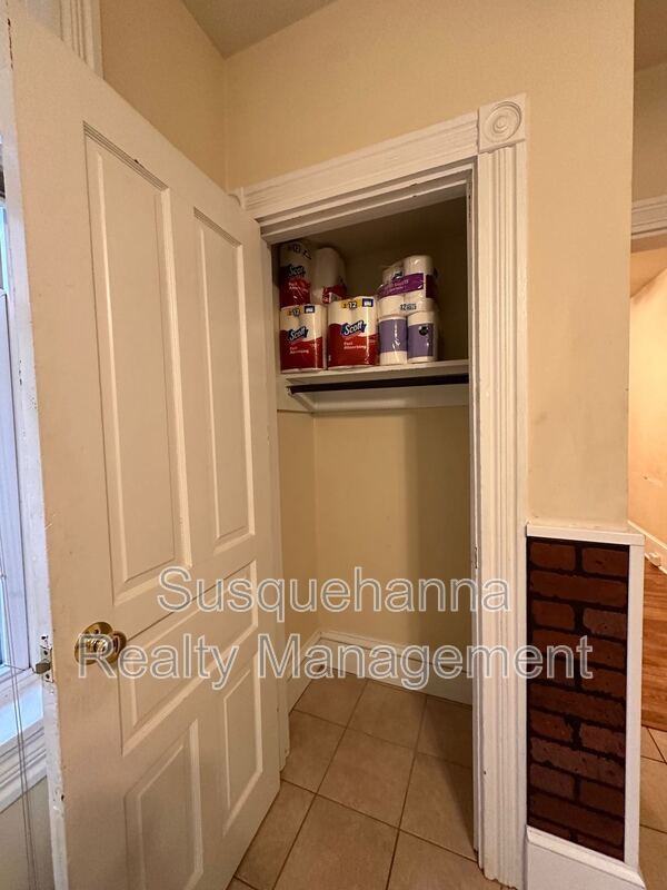 342 N Mulberry St #1 - Photo 5 of 11