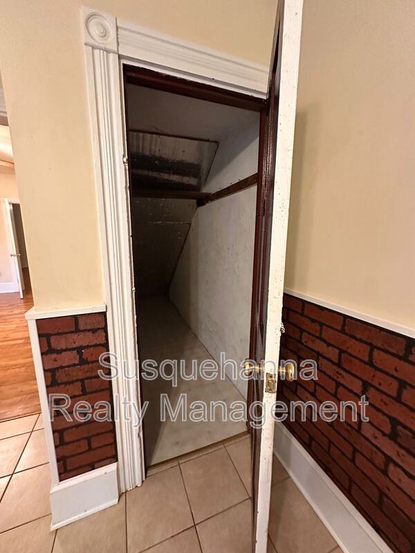 342 N Mulberry St #1 - Photo 6 of 11