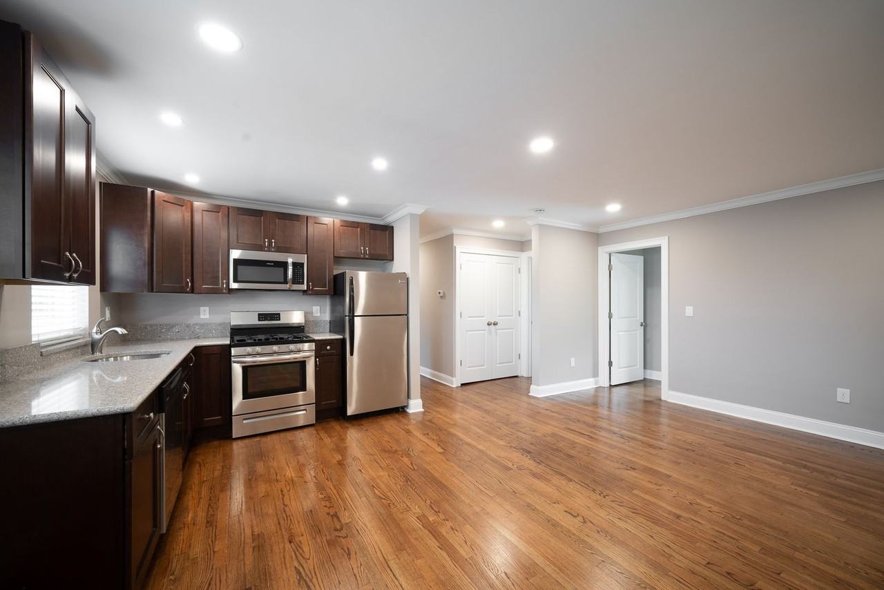 The Linden Apartments: In - Photo 7 of 16