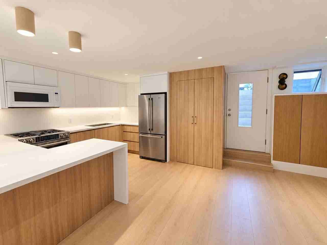 217 Lisgar Street - Photo 7 of 15