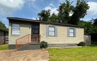 featured image of 4392 Ryan St