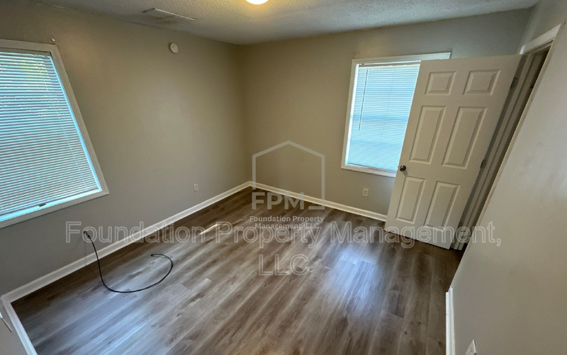 4392 Ryan St - Photo 5 of 13