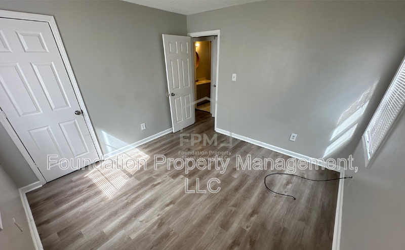 4392 Ryan St - Photo 6 of 13