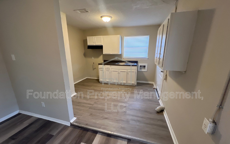 4422 Suncrest Dr - Photo 4 of 12