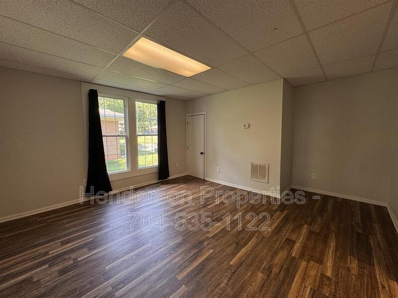 1022 5th St - Photo 5 of 12