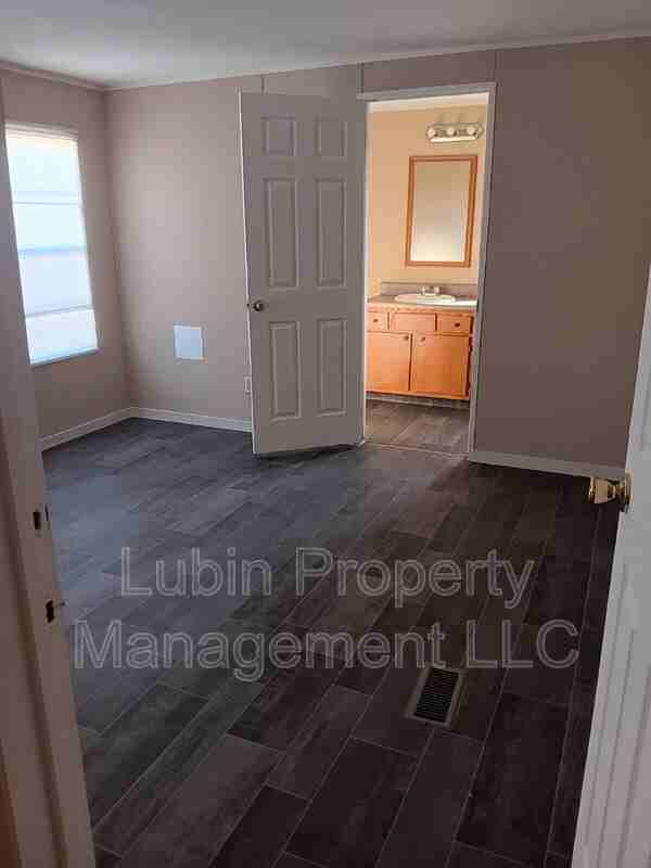 72 Christopher Cir - Photo 4 of 4
