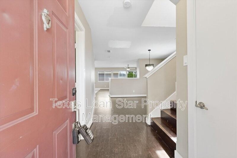 19407 Wann Park Dr - Photo 3 of 32