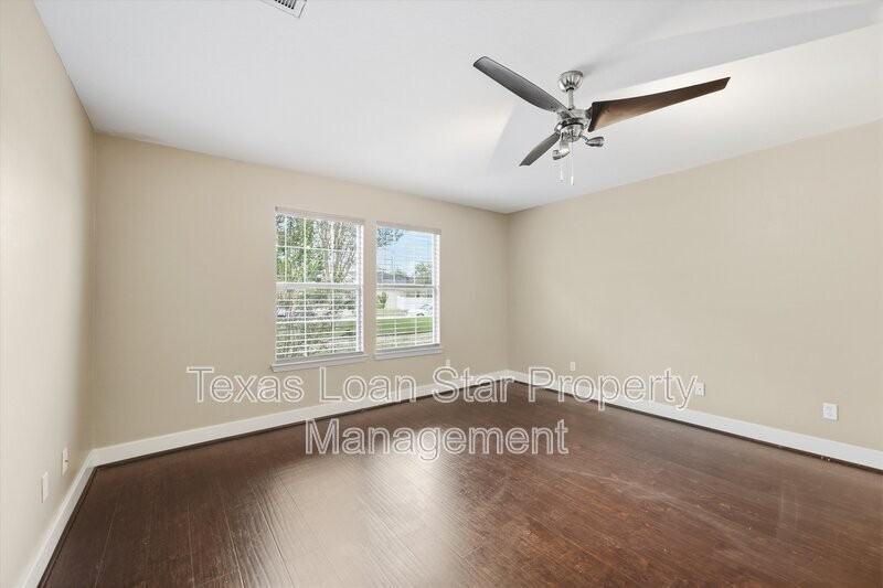 19407 Wann Park Dr - Photo 4 of 32