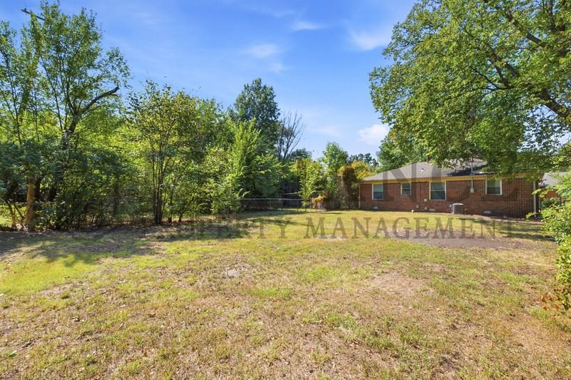 1752 N Old Manor Rd - Photo 3 of 27