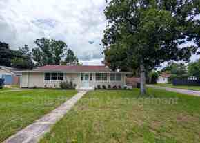 6805 N Navin Ave - Photo 1 of 1