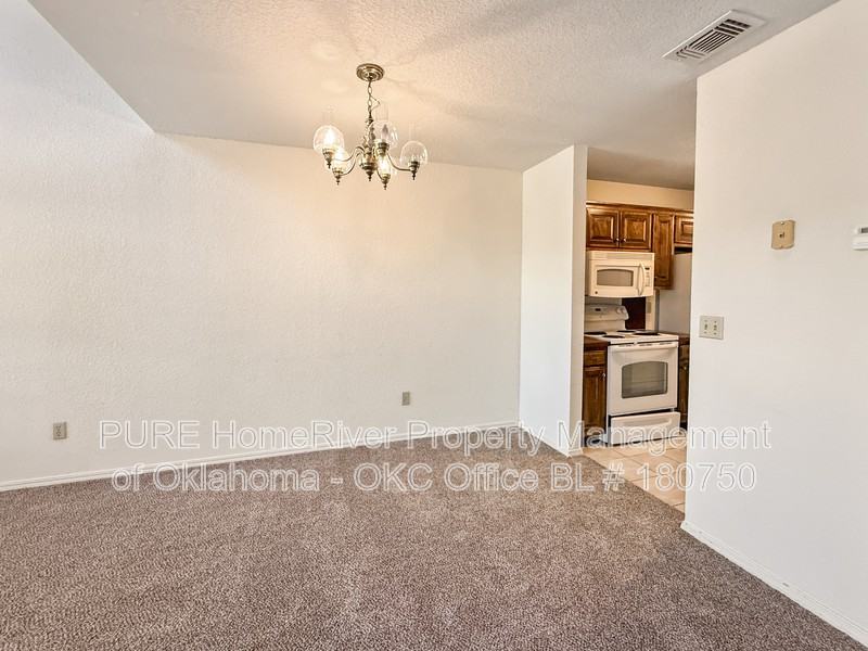 1825 Hunters Ridge Rd - Photo 7 of 18