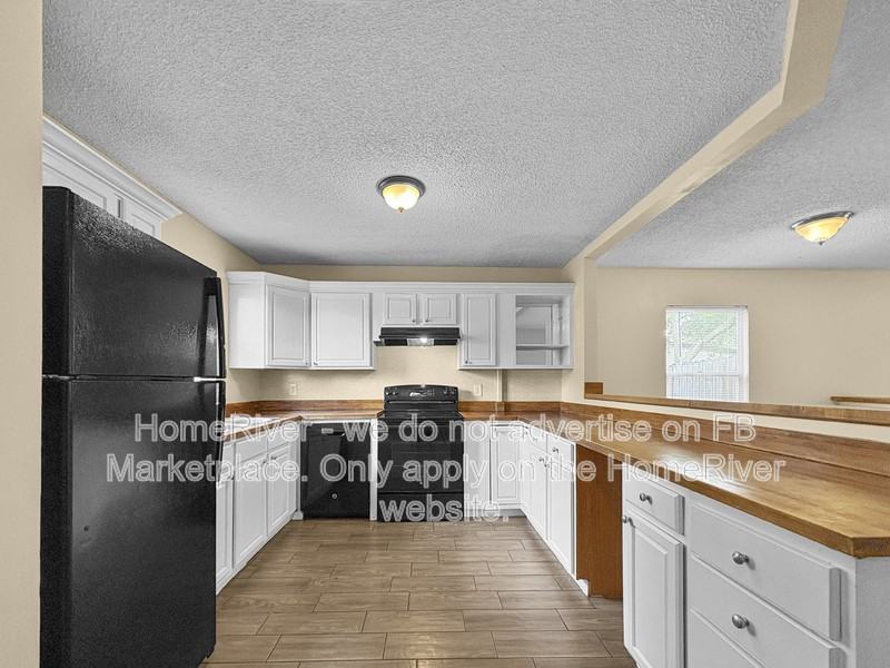 2747 Hidden Village Dr - Photo 3 of 28