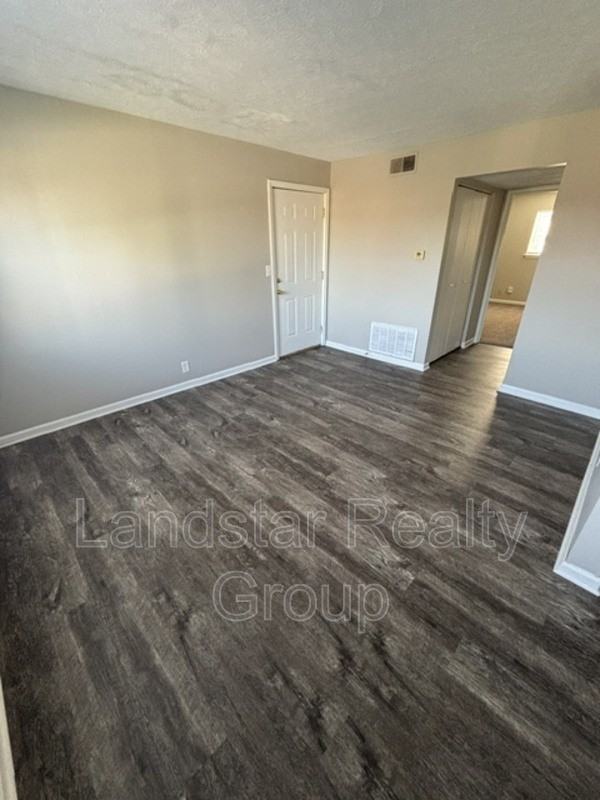 7320 Six Mile Ln #4 - Photo 3 of 21