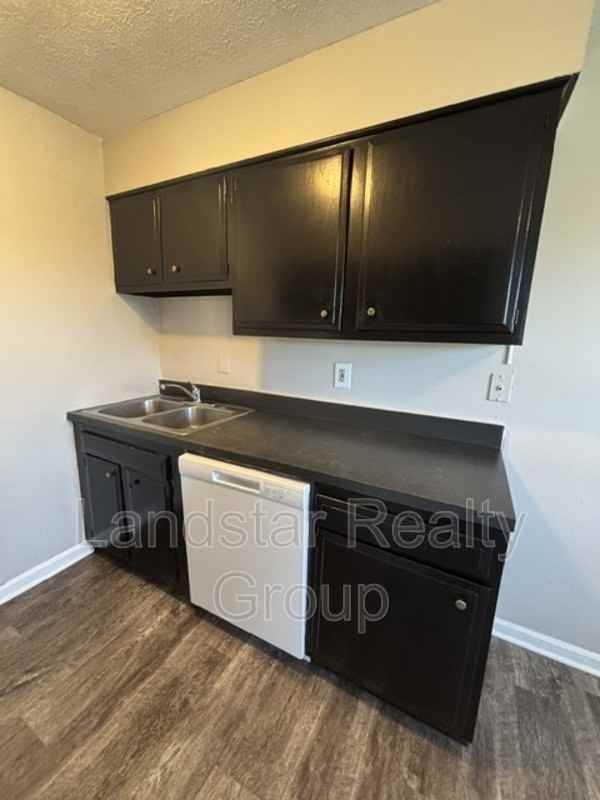 7320 Six Mile Ln #4 - Photo 7 of 21