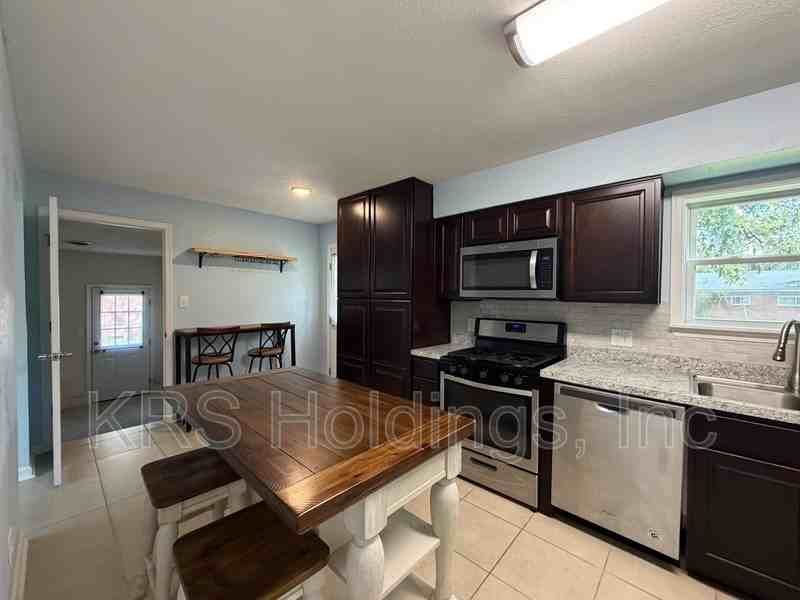 3944 Port Rd - Photo 6 of 14