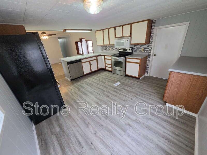 4538 S Frye St - Photo 4 of 13