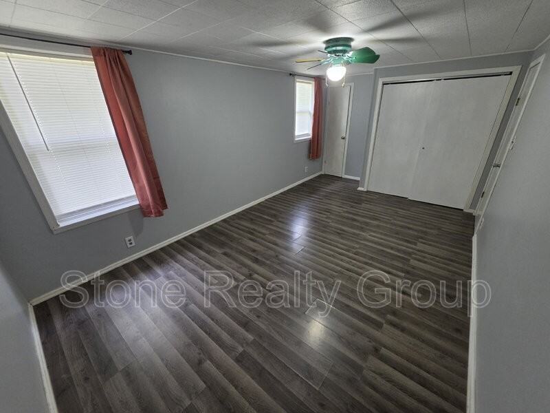 4538 S Frye St - Photo 6 of 13
