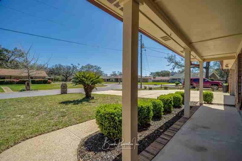 325 S 73rd Ave - Photo 4 of 36