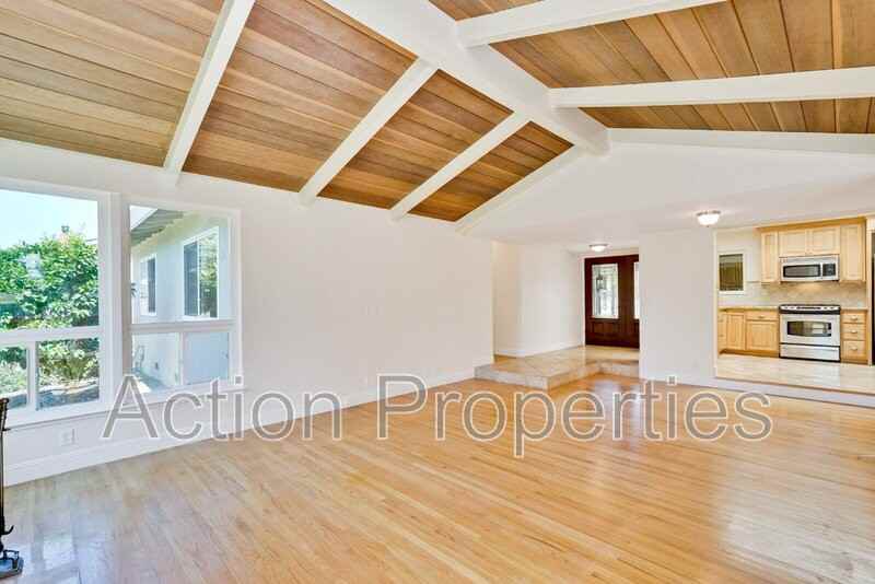 3426 Woodstock Ln - Photo 2 of 43