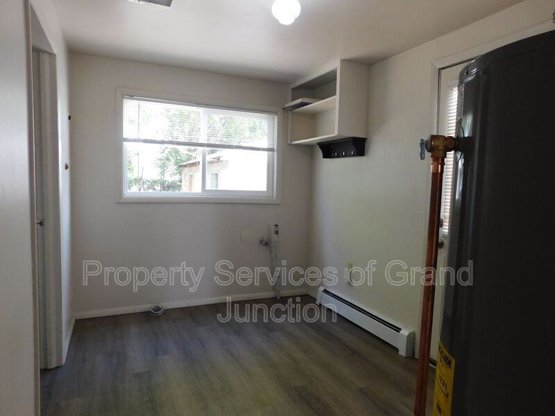 520 1/2Road - Photo 6 of 14