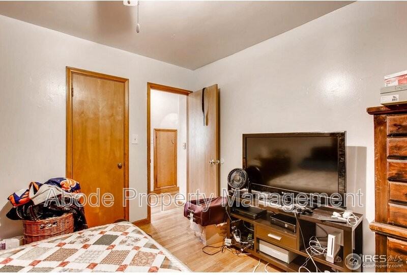 510 N Shields St #1 - Photo 3 of 10