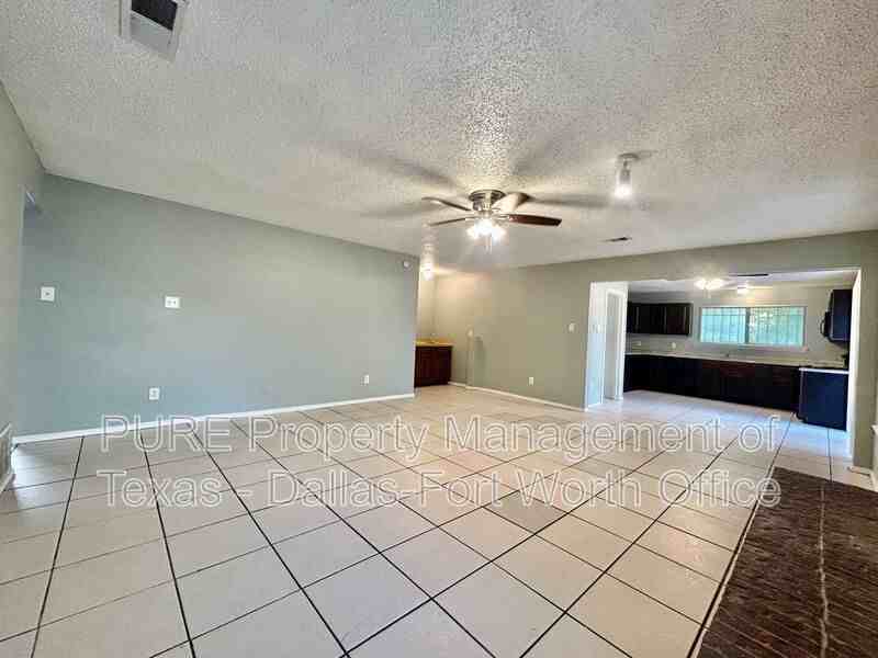 4607 Menzer Rd - Photo 6 of 34