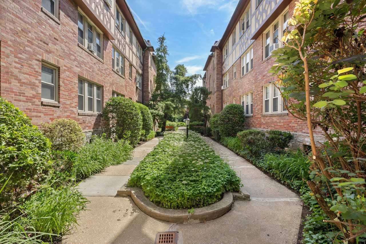 Metropolitan Narberth Hall - Photo 3 of 50