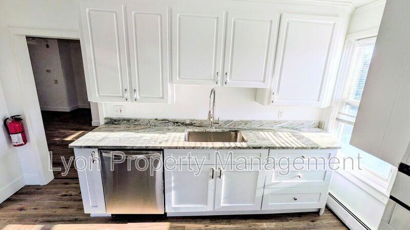 1419 Main St #1419 - Photo 3 of 19