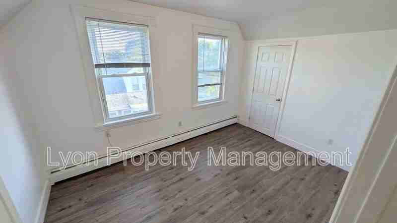 1419 Main St #1419 - Photo 6 of 19