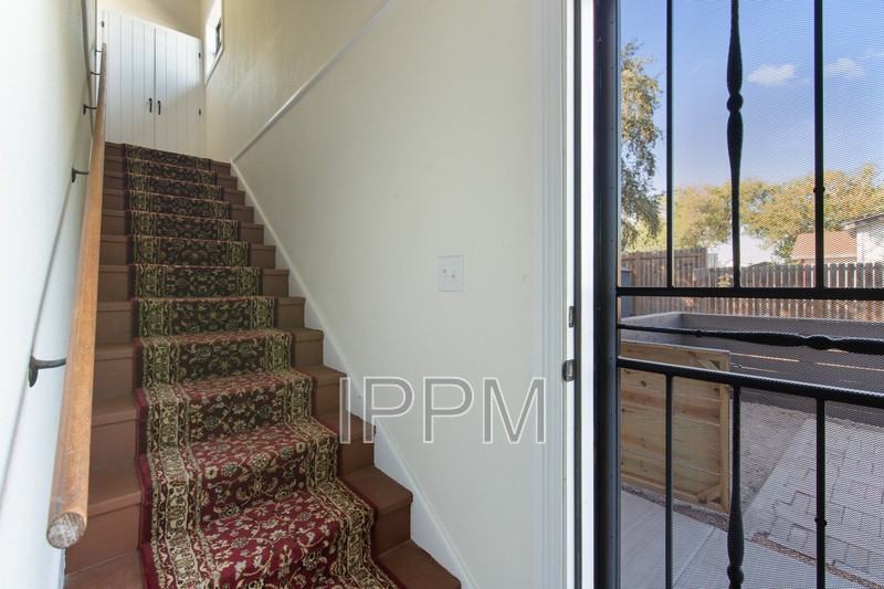 400 N Bonham St - Photo 4 of 15