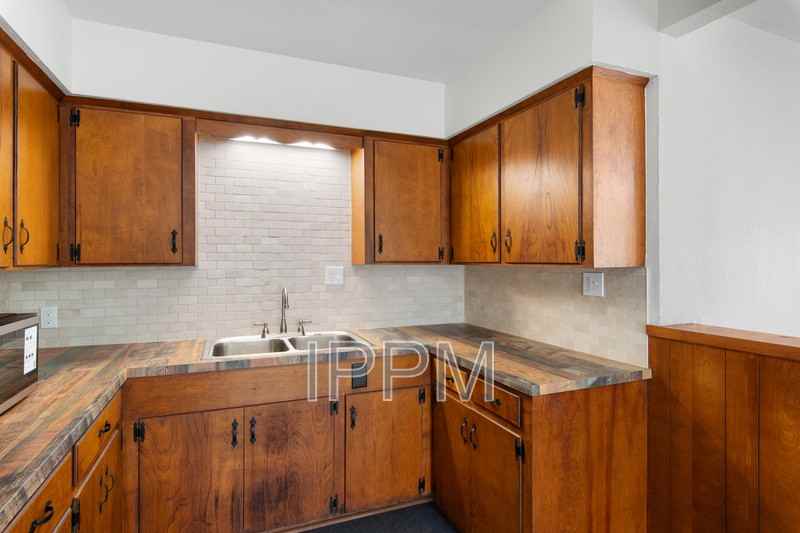 400 N Bonham St - Photo 6 of 15