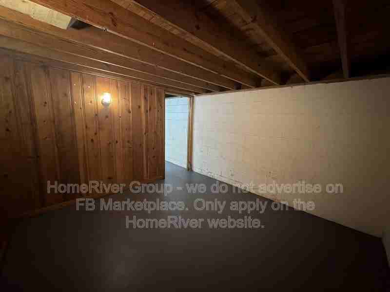 202 Manning Ave - Photo 2 of 14