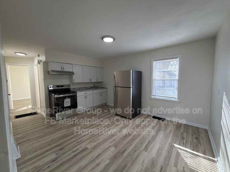 202 Manning Ave - Photo 4 of 14