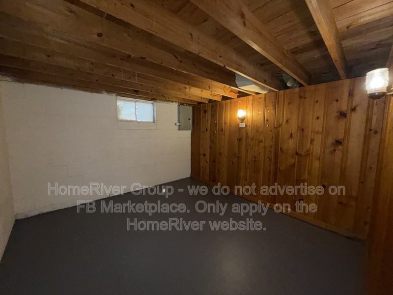 202 Manning Ave - Photo 7 of 14