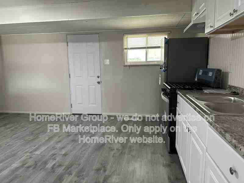 218 Ben Nevis Rd - Photo 2 of 16
