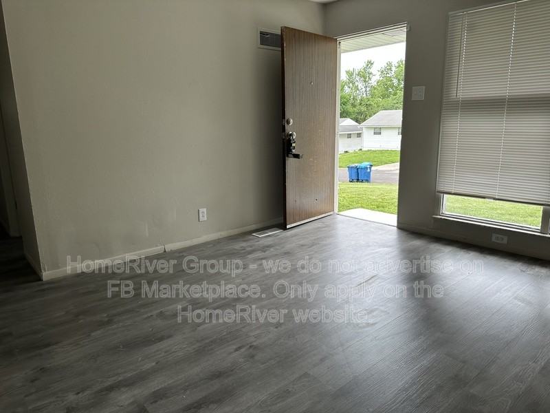 218 Ben Nevis Rd - Photo 3 of 16