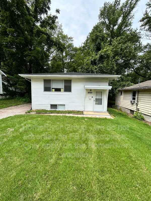 8949 Huiskamp Ave - Photo 2 of 11
