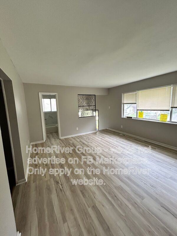 8949 Huiskamp Ave - Photo 4 of 11