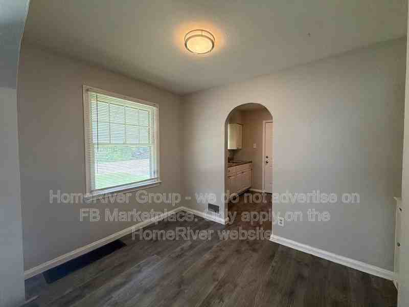 10116 Cloverdale Dr - Photo 7 of 22