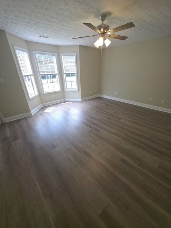217 Westchester Cir - Photo 4 of 14