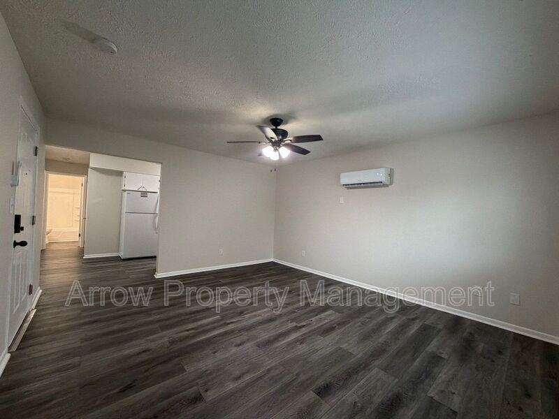 1029 C St #3 - Photo 3 of 21