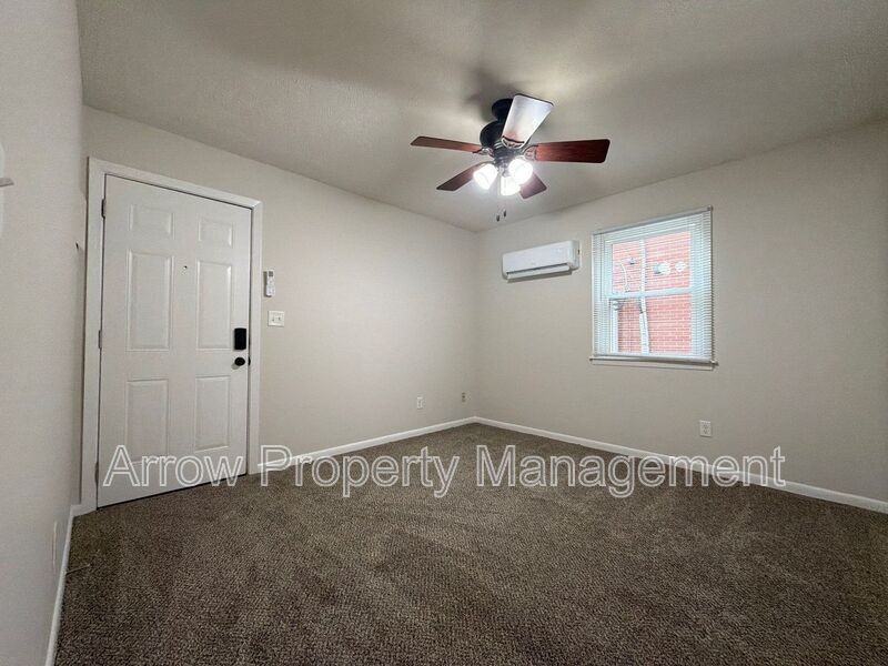 1029 C St #3 - Photo 5 of 21