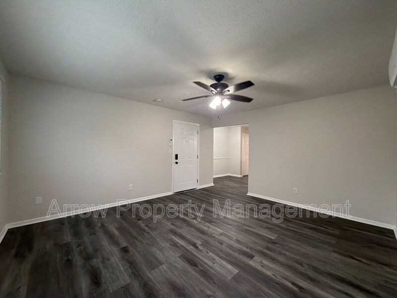 1029 C St #3 - Photo 7 of 21