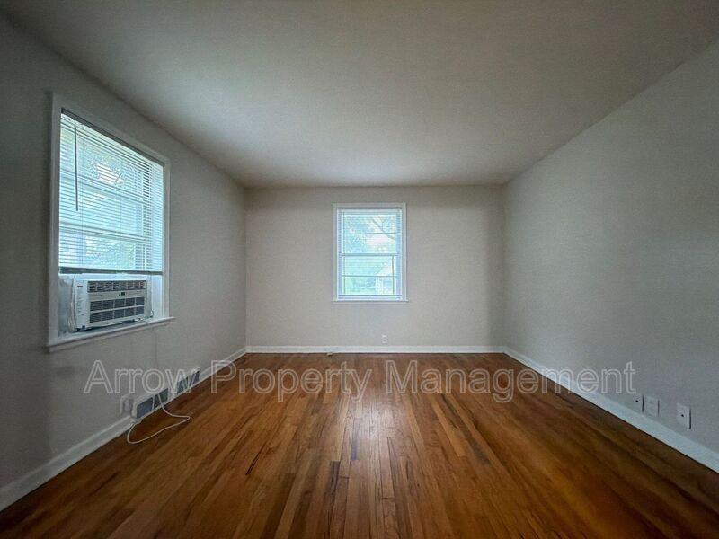 1515 S 11th St #3 - Photo 6 of 18