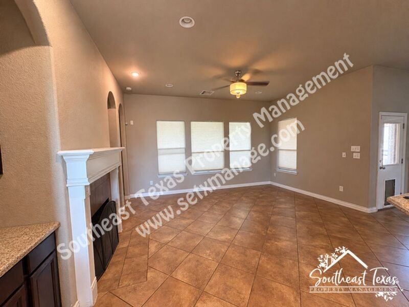 7760 Summer Wind Dr - Photo 5 of 29