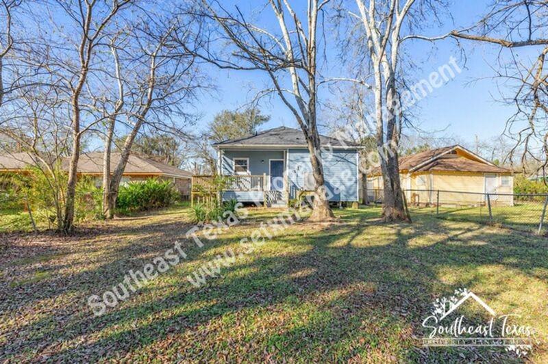 3670 Saint Helena St - Photo 5 of 20