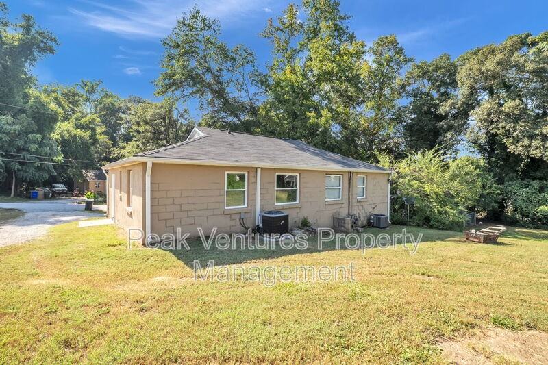 10 Cabot Ct #A - Photo 3 of 22