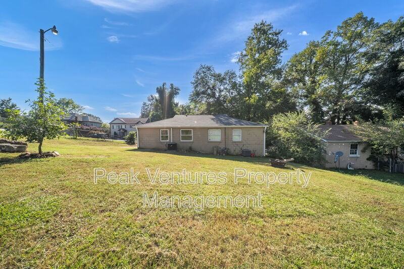 10 Cabot Ct #A - Photo 4 of 22