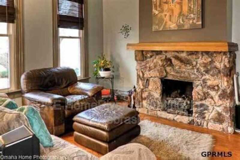 1009 N 49th Ave - Photo 4 of 28