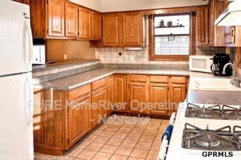 1009 N 49th Ave - Photo 6 of 28